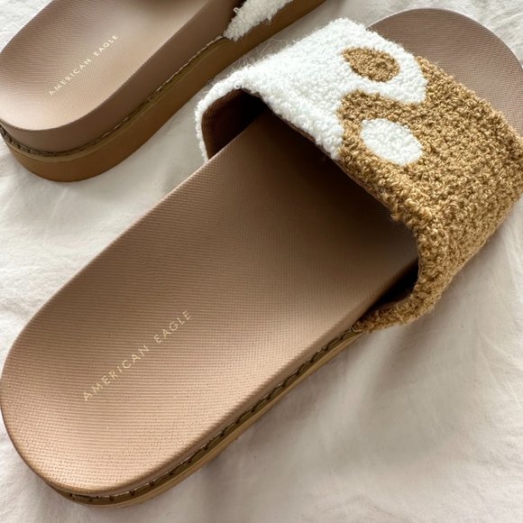 AMERICAN EAGLE Yin Yang Terry Slide Sandal in Tan and Oat NWOT - Picture 3 of 7